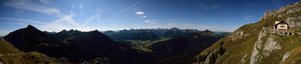 Blick nach Süden auf Höhenweg Füssener Jöchle und Tannheimer Tal