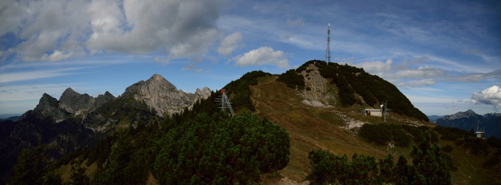 Hahnenkamm, links Rote Flüh, Gimpel und Köllenspitze