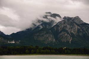 Säuling in den Wolken