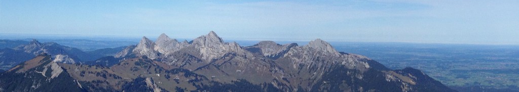 Tannheimer Berge mit Rote Flüh bis Gehrenspitze